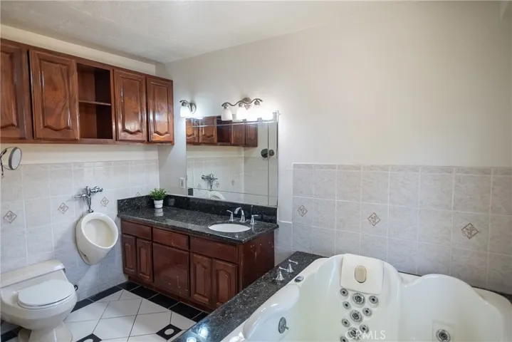 1401 Carob, Montebello, California 90640