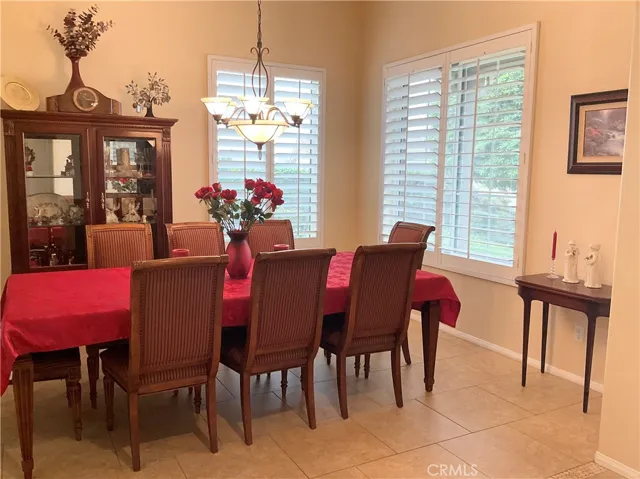 Dining room.