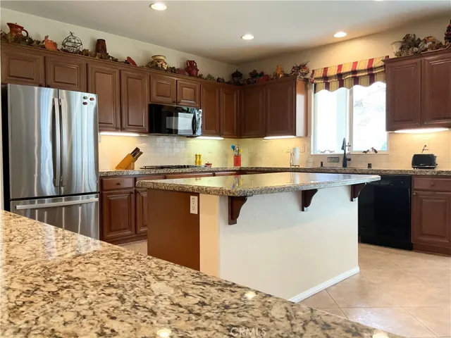 7123 Hidden Court, Highland, California 92346