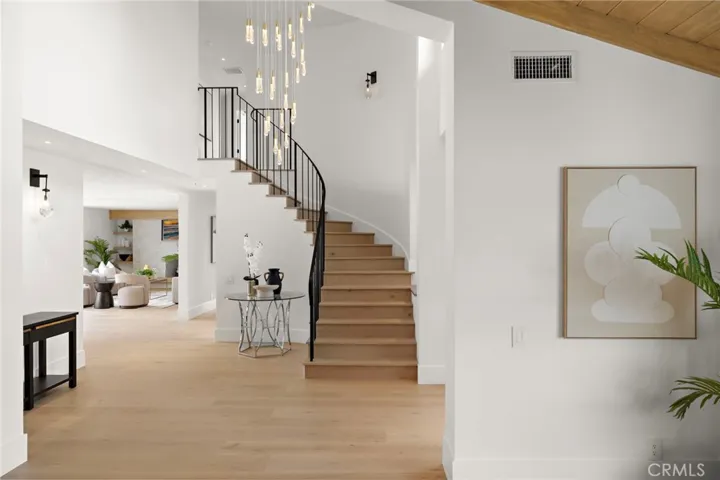 6 Monterey Circle, Corona Del Mar, California 92625