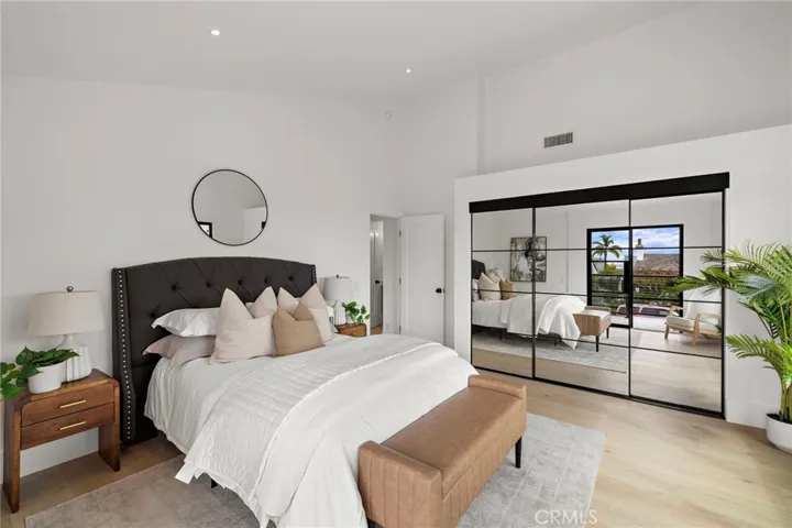 6 Monterey Circle, Corona Del Mar, California 92625