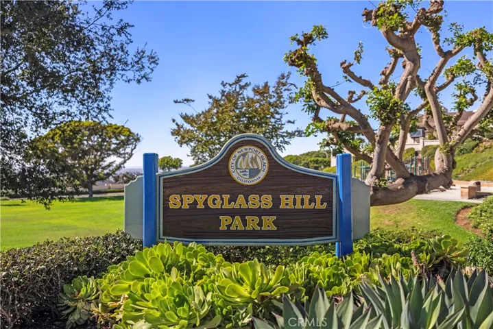 6 Monterey Circle, Corona Del Mar, California 92625