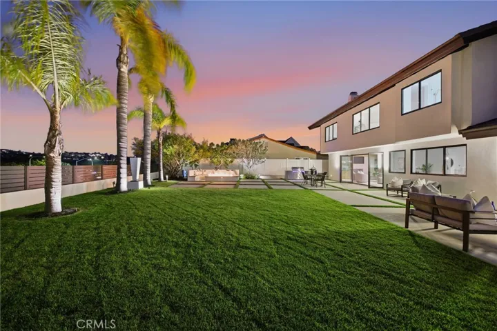 6 Monterey Circle, Corona Del Mar, California 92625