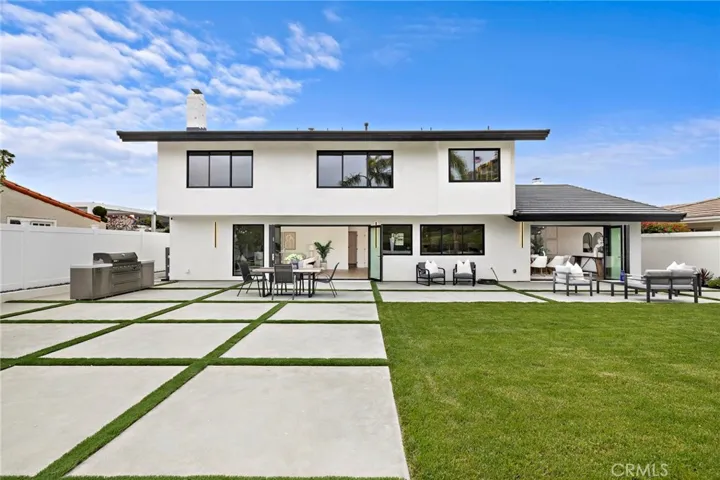 6 Monterey Circle, Corona Del Mar, California 92625