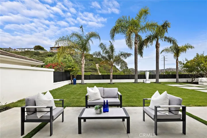 6 Monterey Circle, Corona Del Mar, California 92625