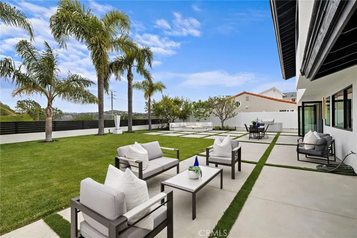 6 Monterey Circle, Corona Del Mar, California 92625