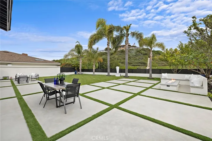6 Monterey Circle, Corona Del Mar, California 92625
