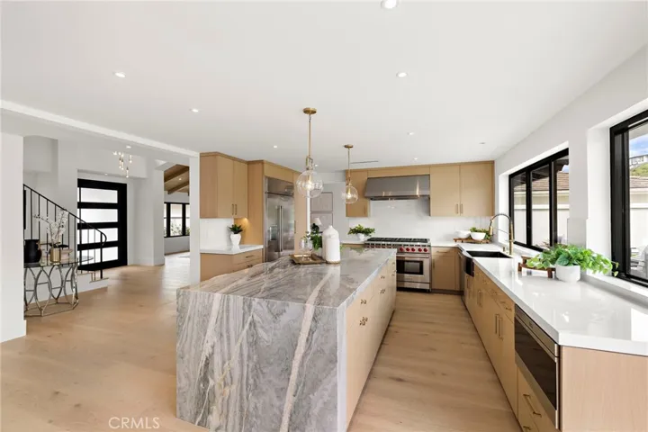 6 Monterey Circle, Corona Del Mar, California 92625