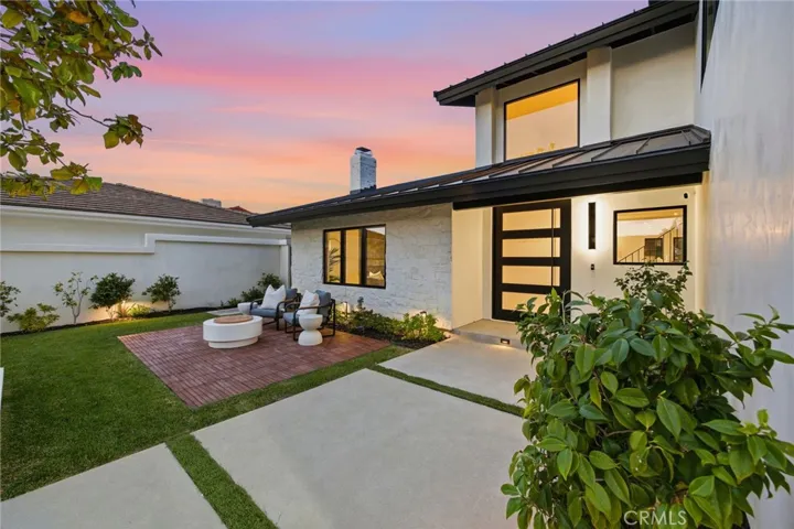 6 Monterey Circle, Corona Del Mar, California 92625