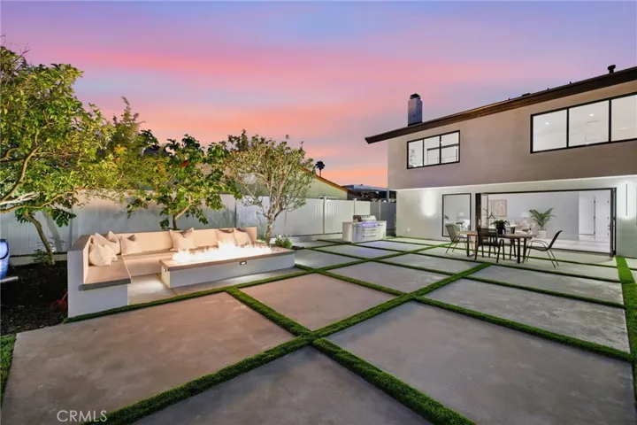 6 Monterey Circle, Corona Del Mar, California 92625