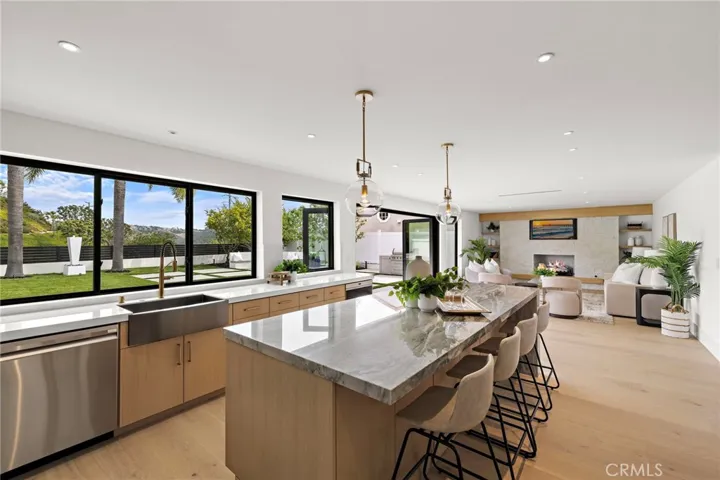 6 Monterey Circle, Corona Del Mar, California 92625