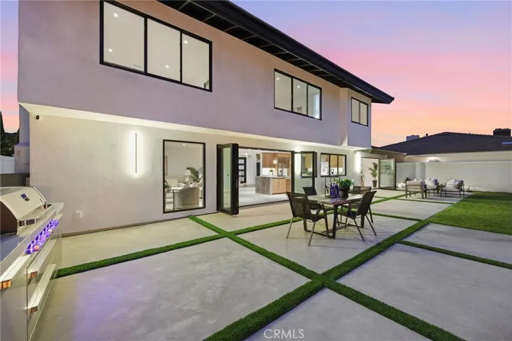 6 Monterey Circle, Corona Del Mar, California 92625