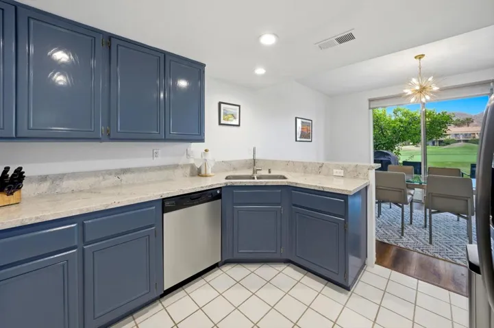 Quartz Counter tops