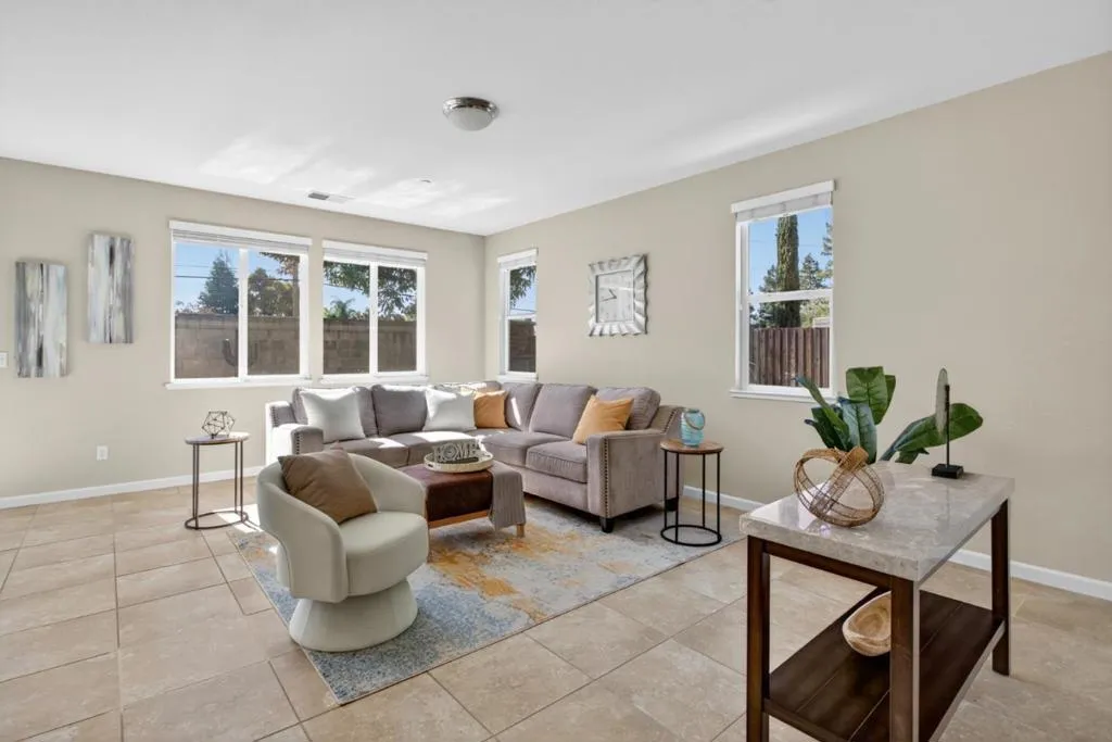2nd floor family room