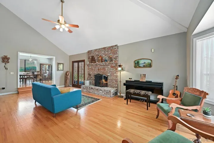 1282 Olive Ave, Fallbrook, California 92028