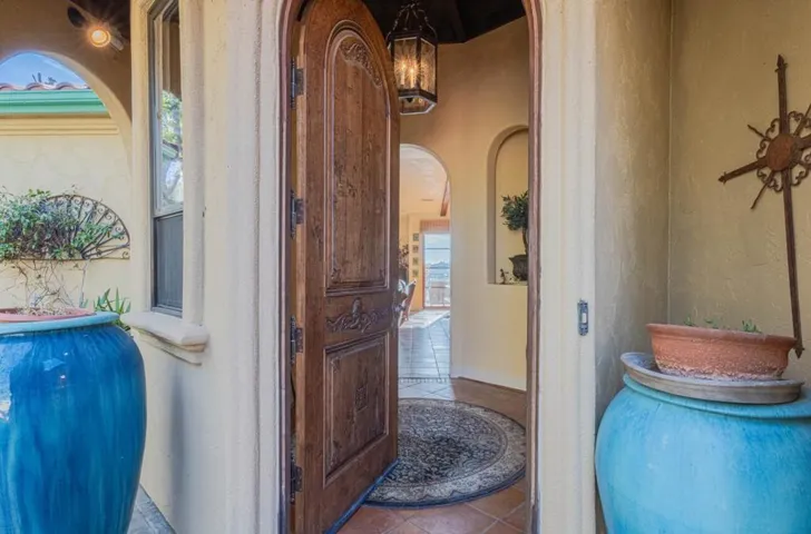 8730 Bluff Court, Bradley, California 93426