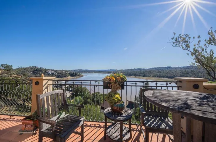 8730 Bluff Court, Bradley, California 93426