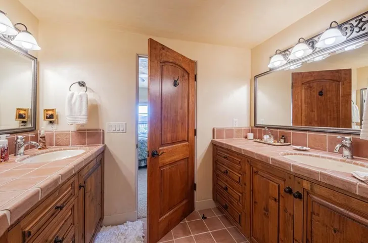 8730 Bluff Court, Bradley, California 93426