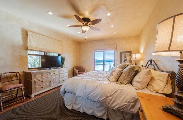 8730 Bluff Court, Bradley, California 93426