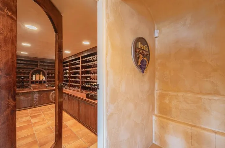 8730 Bluff Court, Bradley, California 93426