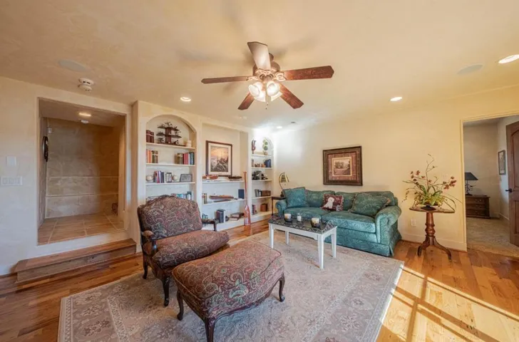 8730 Bluff Court, Bradley, California 93426