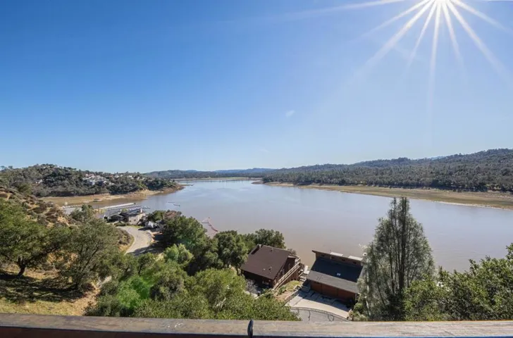 8730 Bluff Court, Bradley, California 93426