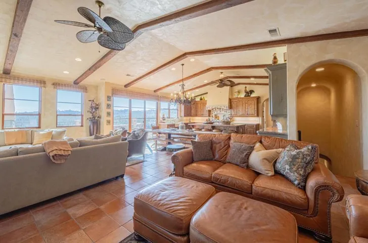 8730 Bluff Court, Bradley, California 93426