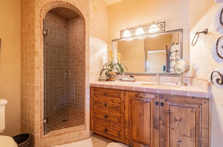 8730 Bluff Court, Bradley, California 93426