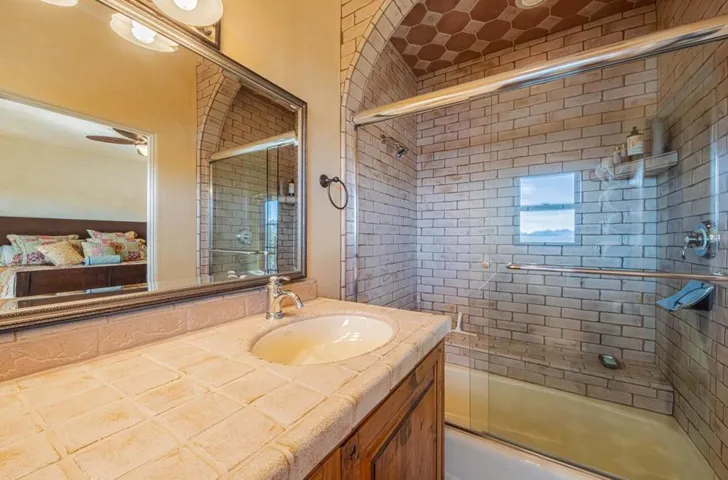8730 Bluff Court, Bradley, California 93426