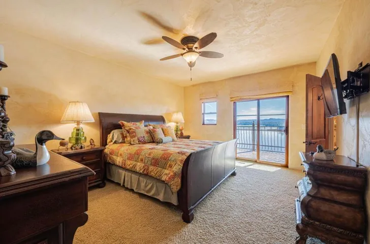 8730 Bluff Court, Bradley, California 93426