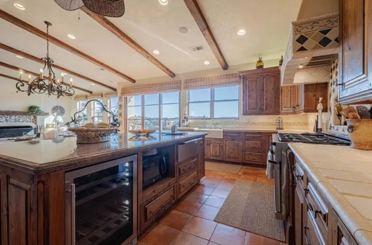 8730 Bluff Court, Bradley, California 93426
