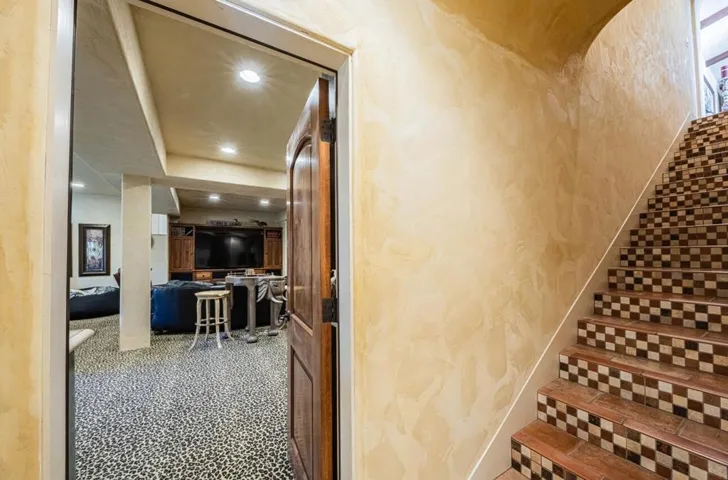 8730 Bluff Court, Bradley, California 93426