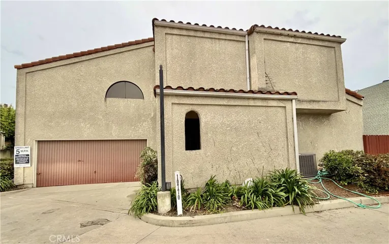 Front Unit Garage
