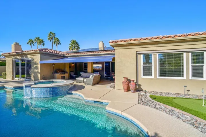 48-web-or-mls-Vista Del Aqua-S2711-053