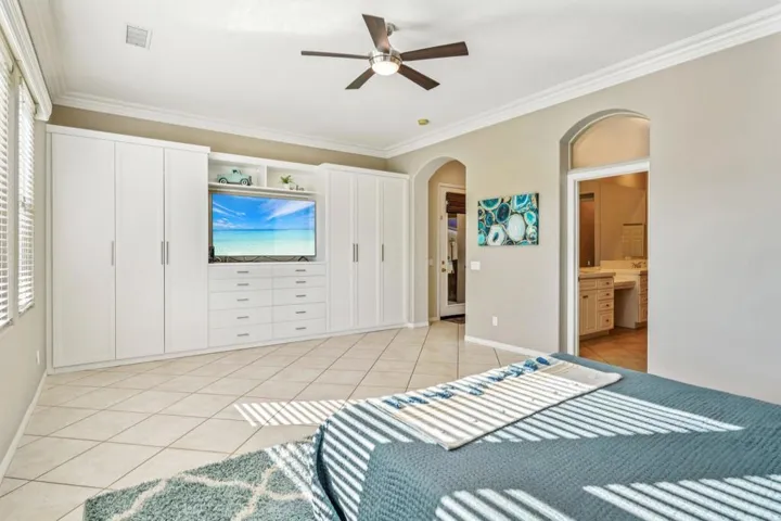 40-web-or-mls-Vista Del Aqua-S2711-042