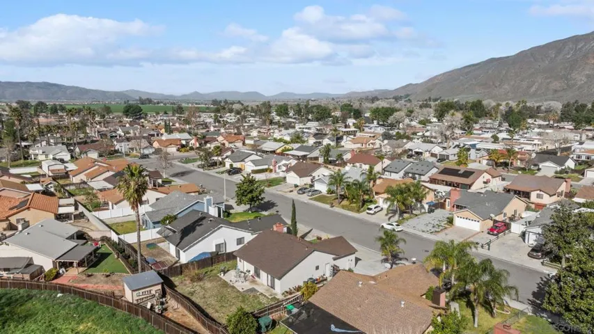 312 Blue Ridge Lane, San Jacinto, California 92583