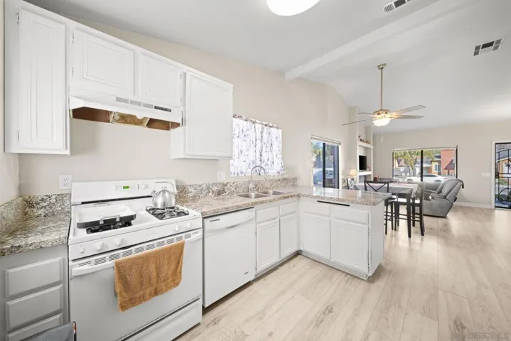 312 Blue Ridge Lane, San Jacinto, California 92583