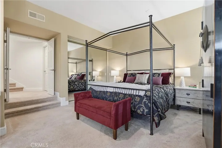 Mirrored Sliding Door Closet