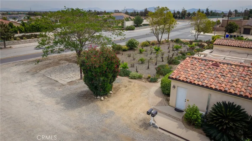 5 spaces for parking