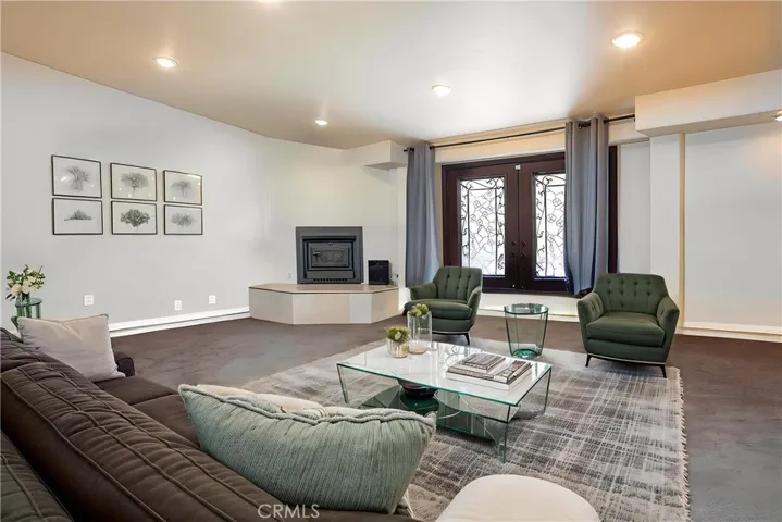 Virtual staging living room