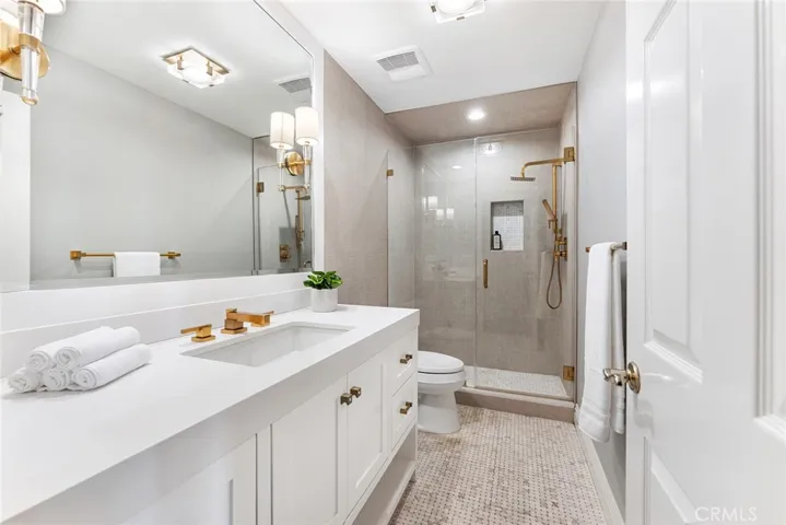 Downstairs Full Bathroom
