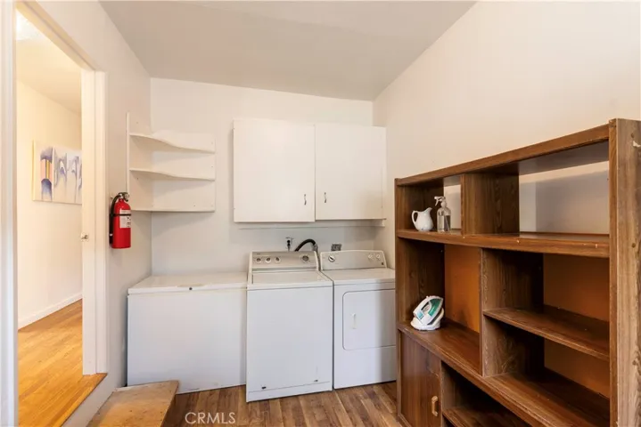 Laundry Room with washer, dryer and Freezer