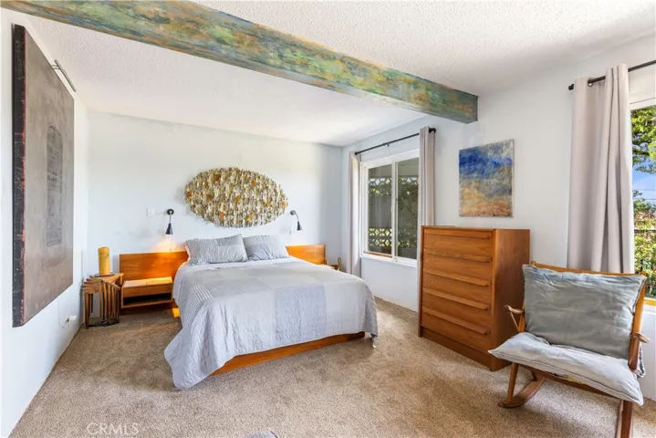 Large bedroom #4 with carpet