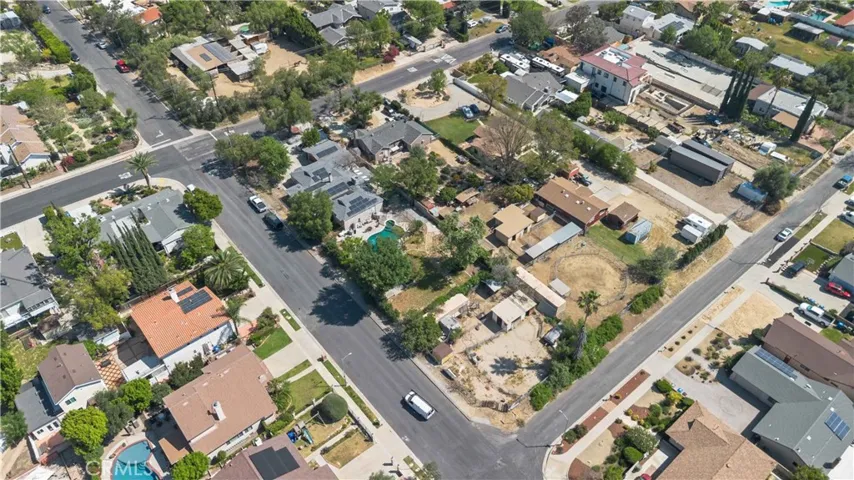 10457 Variel Avenue, Chatsworth, California 91311