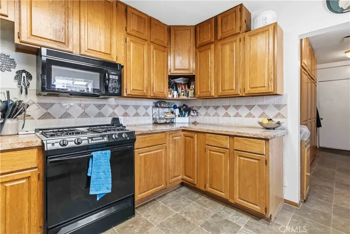 10457 Variel Avenue, Chatsworth, California 91311