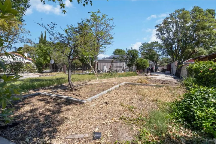10457 Variel Avenue, Chatsworth, California 91311