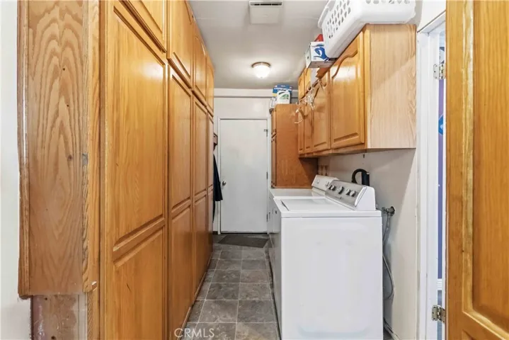 10457 Variel Avenue, Chatsworth, California 91311
