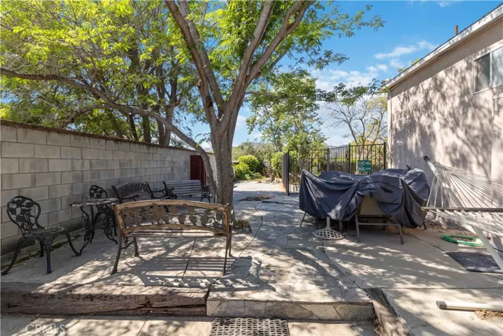 10457 Variel Avenue, Chatsworth, California 91311