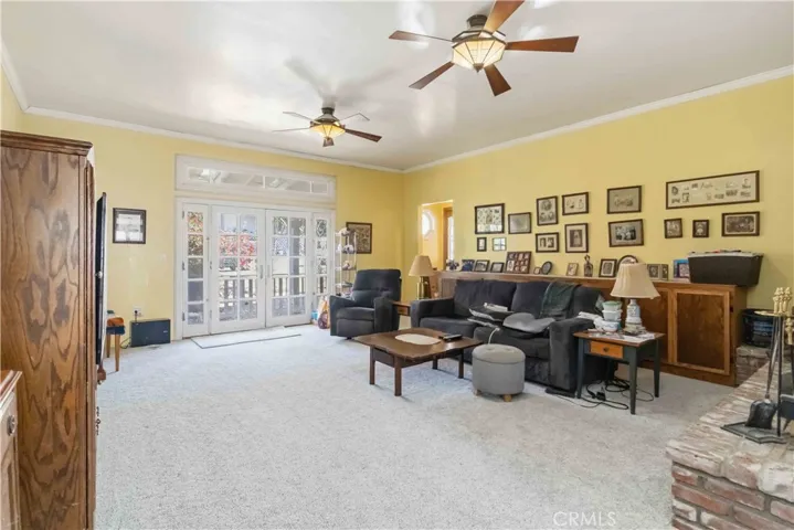 10457 Variel Avenue, Chatsworth, California 91311
