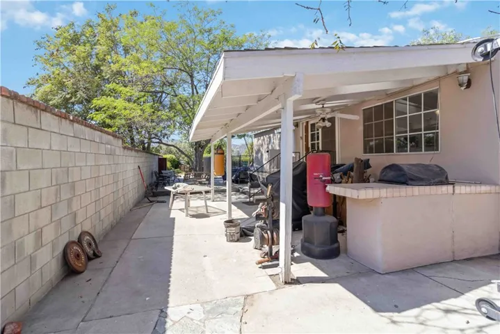 10457 Variel Avenue, Chatsworth, California 91311